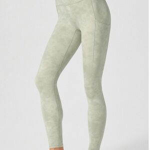 Fabletics Anywhere Motion365+ High-Waisted Pocket Legging